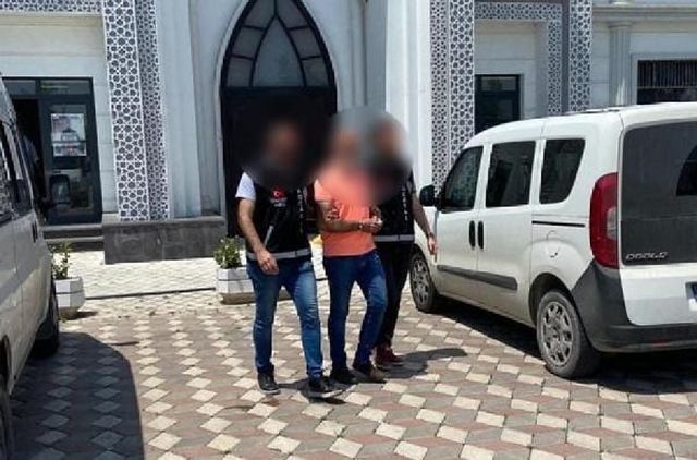 Gözü dönen baba, gencecik oğlunu ekmek bıçağıyla öldürdü