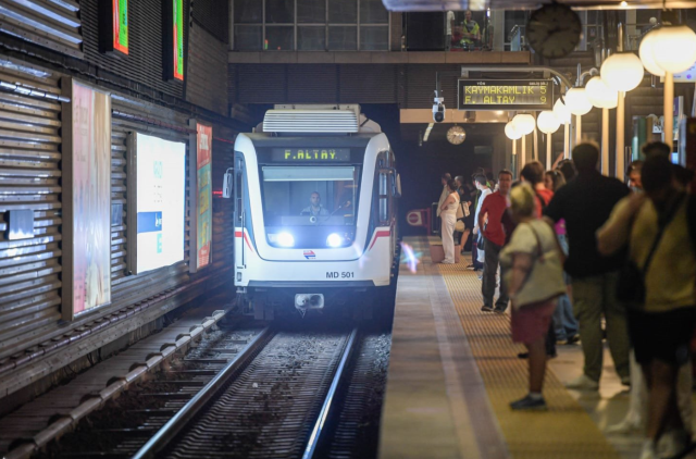 İzmir metro çalışıyor mu? SON DAKİKA!