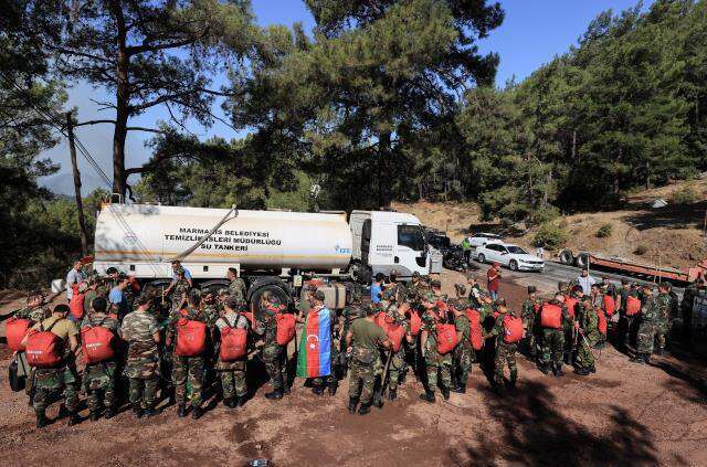 Ciğerlerimizin alev alev yandı, Azerbaycanlılardan 'Bugün fidan, yarın nefes' kampanyasına destek gecikmedi