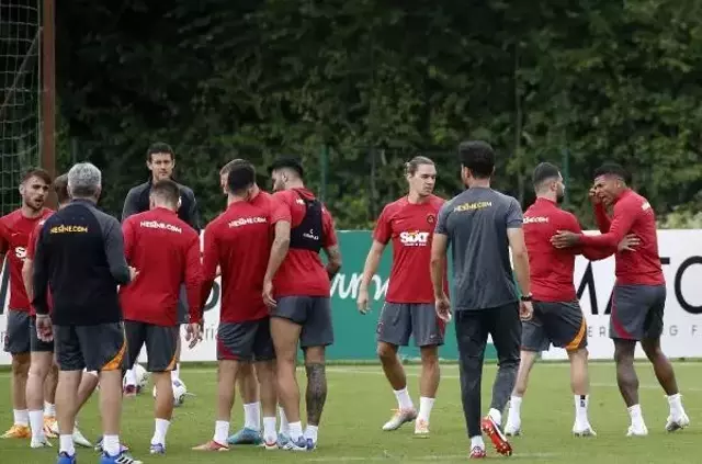 Galatasaray idmanında Van Aanholt'la birbirine giren Kerem'den ilk sözler: Sıkıntı yok