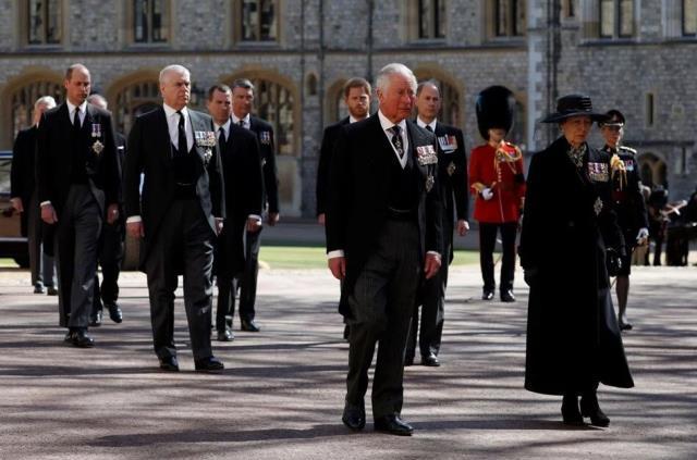 İşte çok konuşulan Kraliyet ailesinin birbirinden ilginç gelenekleri