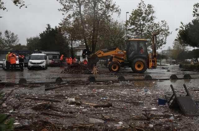 Kış resmen başladı: Şiddetli sağanak, fırtına ve kar İstanbul'u esir aldı