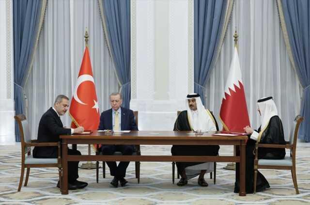 Cumhurbaşkanı Erdoğan, Katar Emiri Al Thani ile bir araya geldi