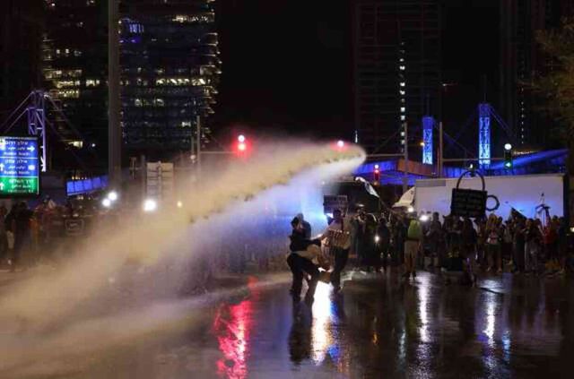 İsrailliler, Gazze Şeridi'nde ateşkes ve esir takası anlaşması talebiyle gösteri düzenledi