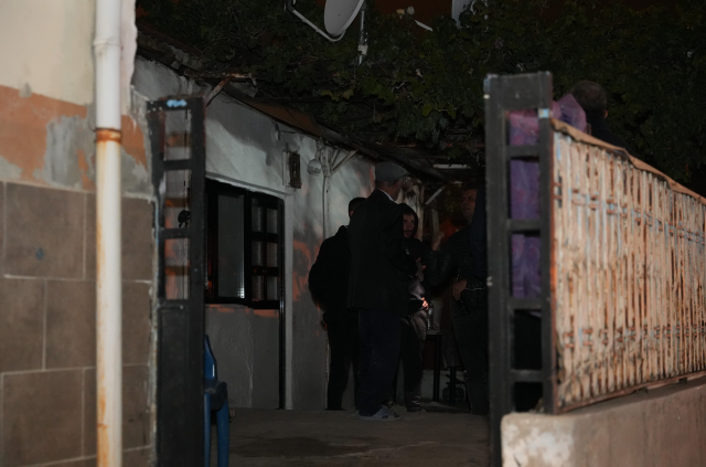 Düğün hazırlığı yapan ailenin üzerine evin tavanı çöktü