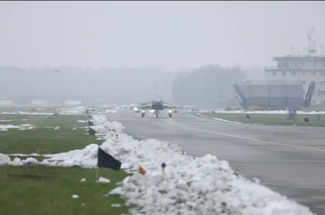 Almanya, Polonya'ya yaklaşık 150 asker ve Eurofighter savaş uçağı konuşlandırdı