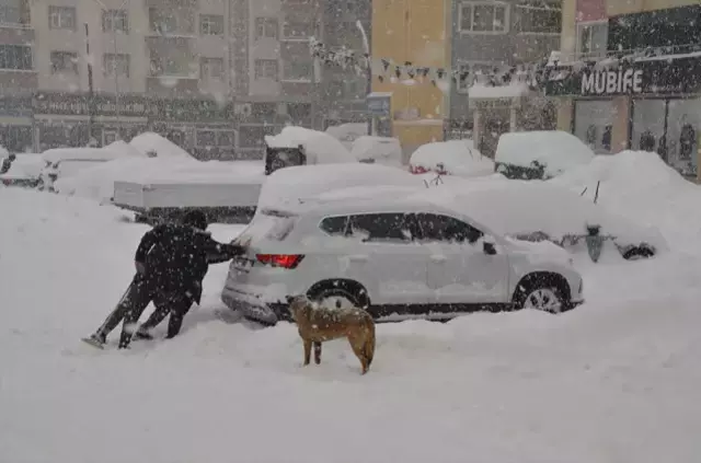 İstanbul'un 5 ilçesinde ilçesinde eğitime kar arası