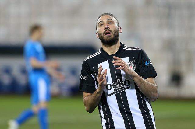 Cenk Tosun'dan çarpıcı Ghezzal yorumu: Yavaş bir futbolcu