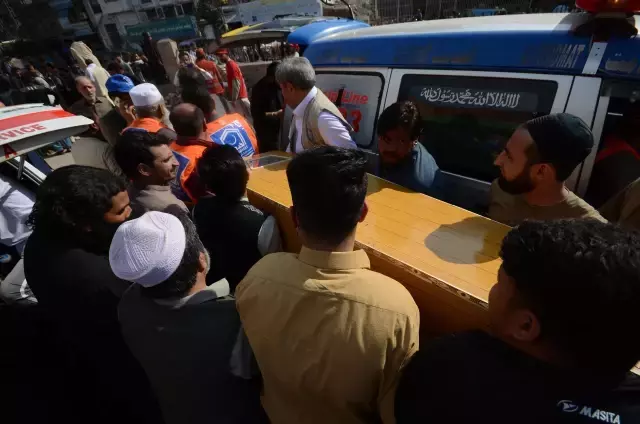 Pakistan'da Şii camisinde katliam! 56 kişi öldü, 194 kişi yaralandı