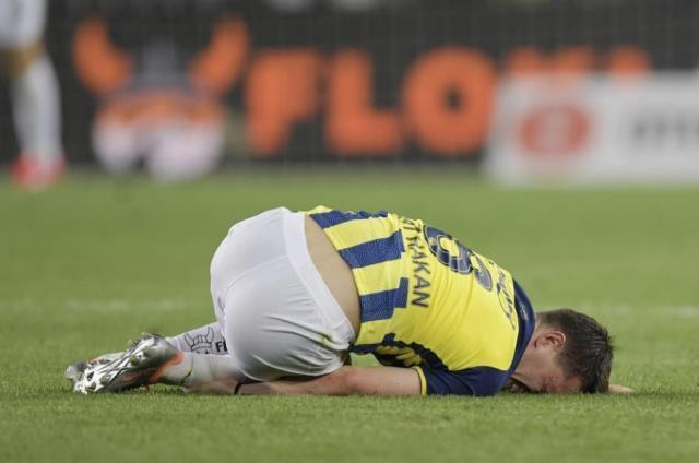 Dünya, Mert Hakan Yandaş'la dalga geçiyor! Derbideki hareketiyle çocuğa benzetildi