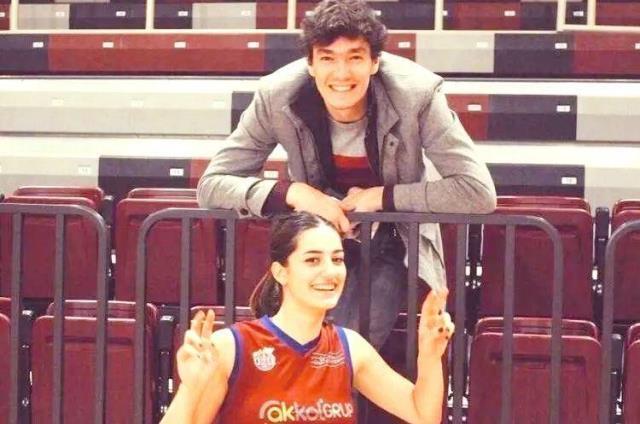 Cedi Osman'ın eski sevgilisi Deniz Mergen kimdir? Voleybolcu Deniz Mergen kaç yaşında, nereli, hangi takımda?
