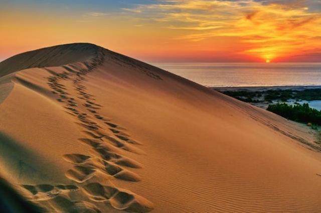Rüyada kum görmek ne anlama gelir? Rüyada beyaz kum görmek nedir? Rüyada kum fırtınası görmek ne demek?