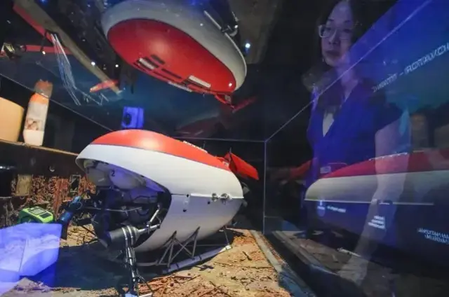 Ünlü Yönetmen James Cameron'ın Denizin Derinliklerini Anlatan Sergisi Kanada'da