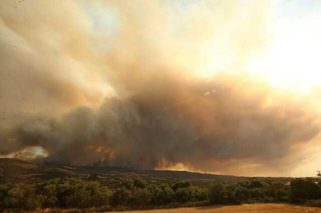 Çanakkale'de çıkan yangın 20 saattir devam ediyor! Tahliye edilen yerleşim yeri sayısı 9'a yükseldi