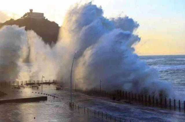 Marmara Denizi'nde neden deprem oluyor? Marmara'daki depremler ne anlama geliyor?