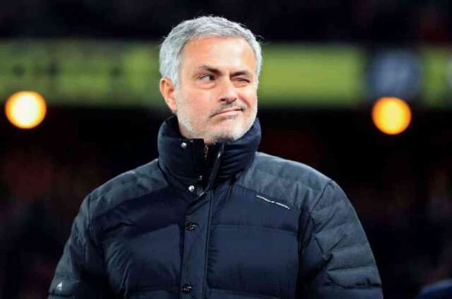 Fenerbahçe ile anlaşan Mourinho, yıllar önce çamaşır sepetine saklanarak soyunma odasına girmiş