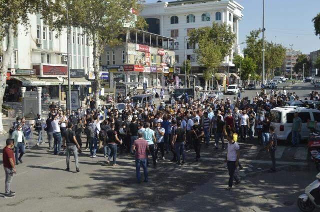 Tütün üreticilerinin yetki belgesi protestosu devam ediyor: AK Parti encümeniyim, hepimiz açlıktan ölüyoruz