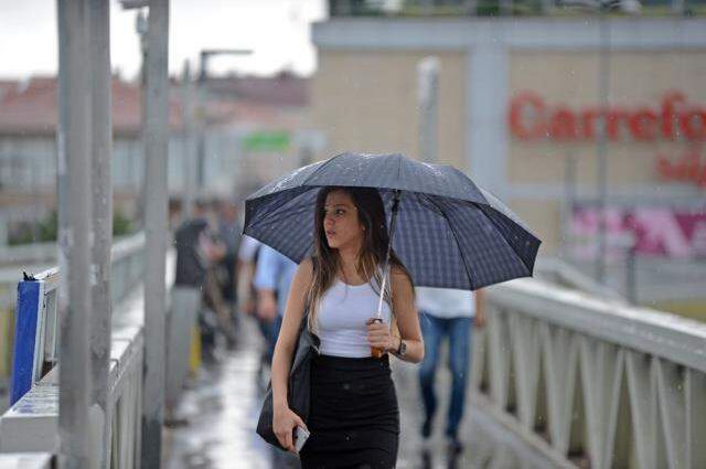 Meteoroloji illeri tek tek verip uyardı! Yağmur bu sefer şiddetli geliyor