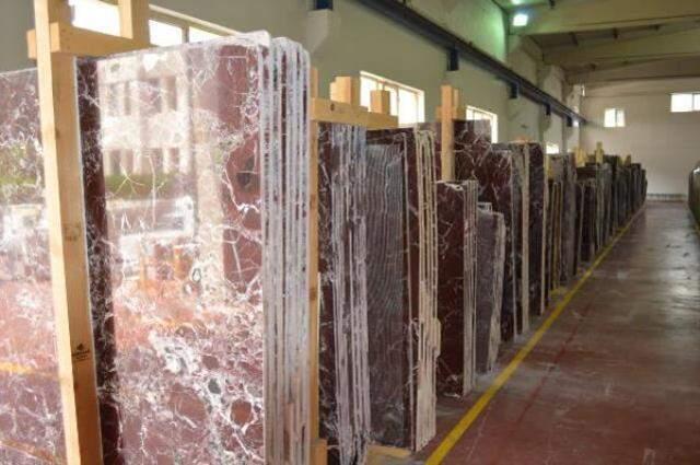 Dünyada sadece Elazığ'da çıkarılan vişne mermeri 60 ülkeye ihraç ediliyor