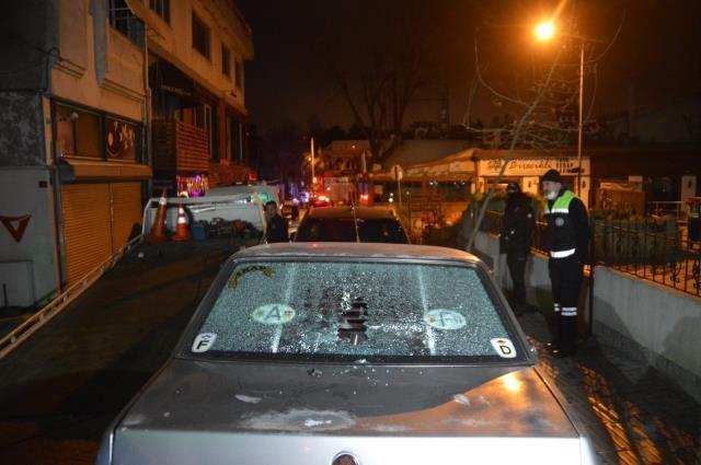 Bakırköy'ü savaş alanına çevirdiler! Oto galerideki silahlı çatışmada 4 kişi yaralandı