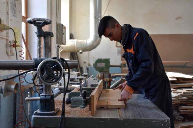 Fabrika gibi çalışıyorlar! Niğde'deki lisenin yıllık cirosu 1.7 milyon lira