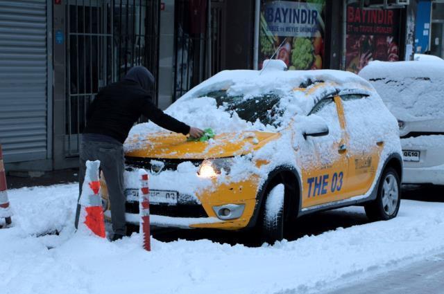İBB Başkanı İmamoğlu'ndan vatandaşlara uyarı: En yoğun kar yağışı cumartesi olacak, evinizde kalın