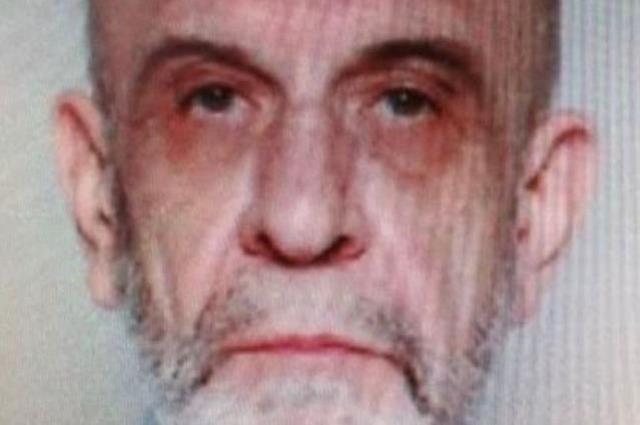 Bardaki eski buzdolabını açan inşaat işçileri, yıllardır buzdolabında duran adamın cesedini buldu