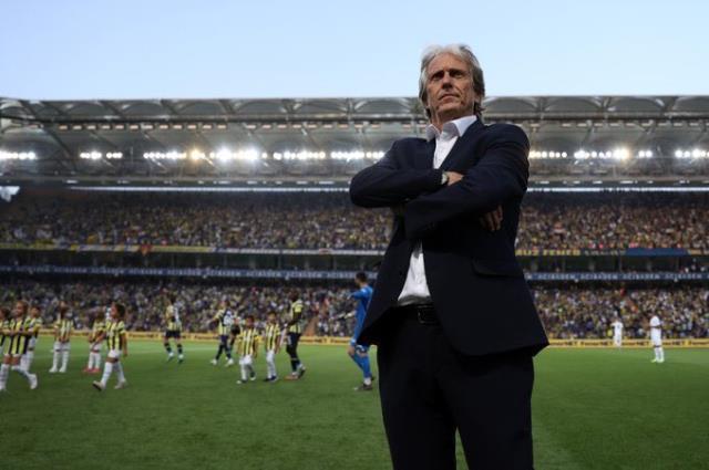 Jorge Jesus'tan Slovacko maçının hakemine tepki: Gölü neden vermedi anlamadım