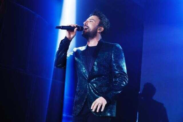 Tarkan yılbaşı sahnesini erken mi terk etti? Konsere gidenler bile ikiye bölündü
