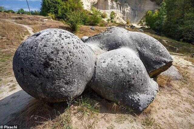 Bu ilçeye gelenler gördüklerine inanamıyor! Gerçeği yerli halktan öğreniyorlar Bu ilçeye gelenler gördüklerine inanamıyor! Gerçeği yerli halktan öğreniyorlar