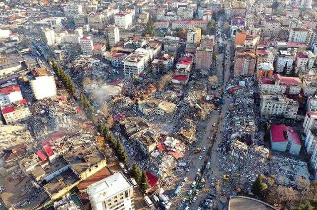 Kahramanmaraş'ın merkezinde bulunan Trabzon Caddesi'ndeki büyük yıkım havadan görüntülendi