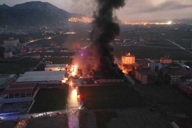 Hatay Antakya'da fabrika yangını neden çıktı? Hatay fabrika yangını söndürüldü mü?