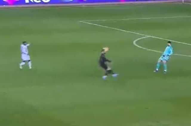 Bunu nasıl yaptın Ersin! Beşiktaş taraftarı yenilen gol sonrası çılgına döndü