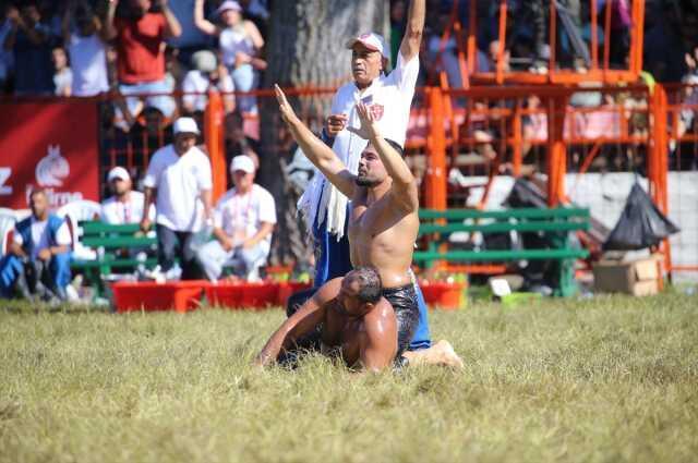 Kırkpınar başpehlivan kim oldu? Kırkpınar yağlı güreşi şampiyonu kim oldu?