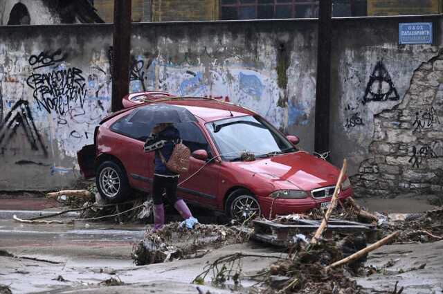Yunanistan'da sel felaketinde can kaybı 3'e yükseldi