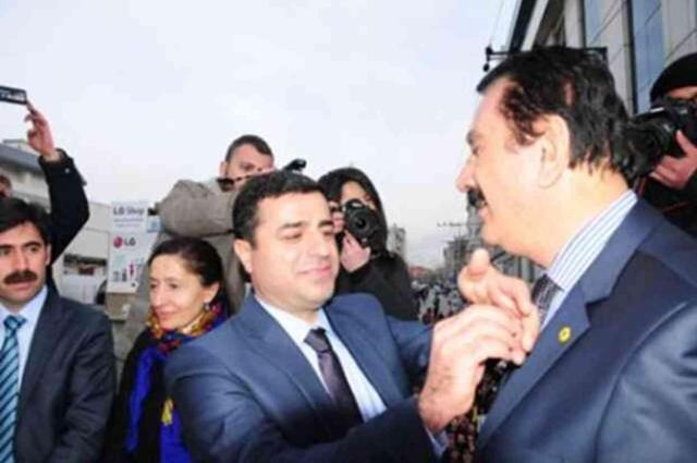 Van'da Ertuş aşiretinin lideri 22 yılda 5 kez parti değiştirdi