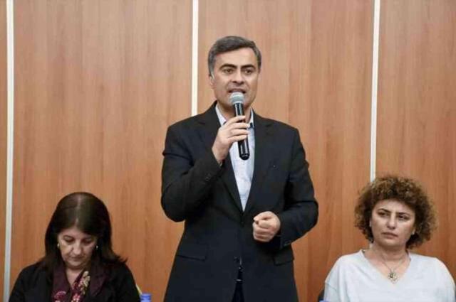 Abdullah Zeydan mazbatasını aldı mı? İlk sözler ne oldu, ne dedi? Van'da ne olmuştu?