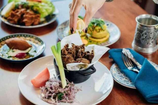 Amerika'da Sumak Otanic Turkish Restaurant Turk mutfağı fırtınası estiriyor