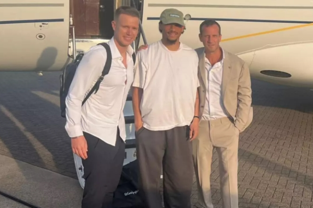 Leroy Sane UÇAK TAKİP kodu ne, saat kaçta Atatürk Havalimanı'na inecek?