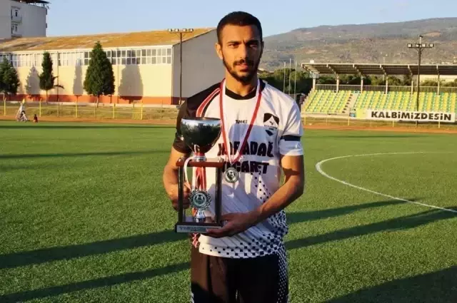 Aydınlı eski futbolcu İlker Seçer 38 yaşında hayatını kaybetti