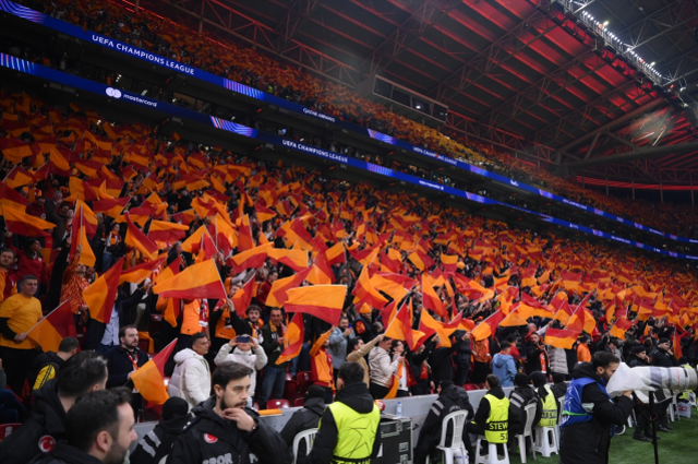 Atılan manşetleri görmeniz lazım! Galatasaray'ın tarihi zaferi dünyayı salladı