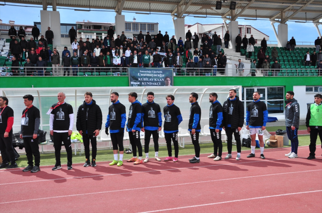 Kars 36 Spor, silahlı saldırıda hayatını kaybeden Kubilay Kaan Kundakçı'yı andı