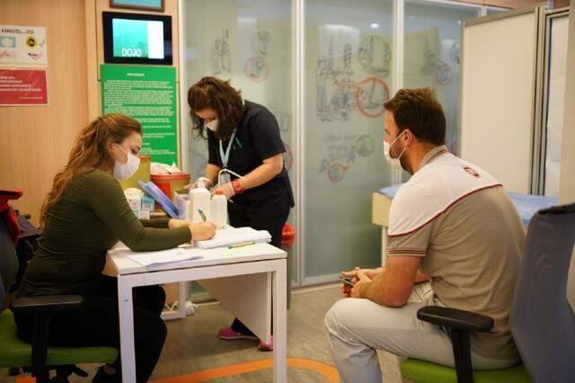 Otomotiv devi Tofaş, çalışanlarını iş yerinde aşılamaya başladı