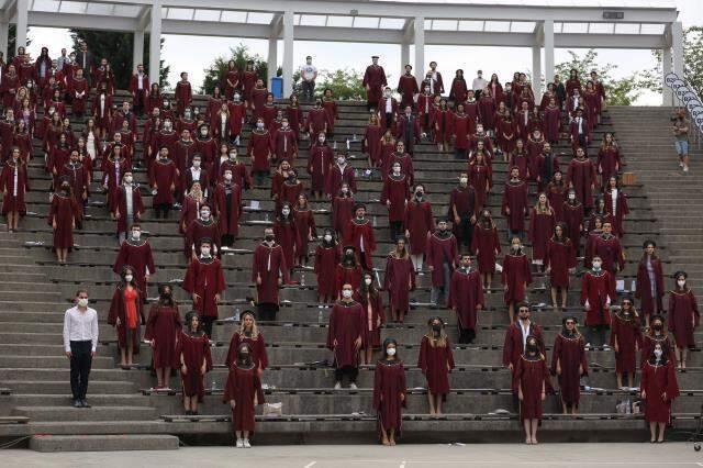 Normal hayata dönebilecek miyiz? Sürece olumlu bakan Prof. Dr. Şahin aşıyı şart koştu