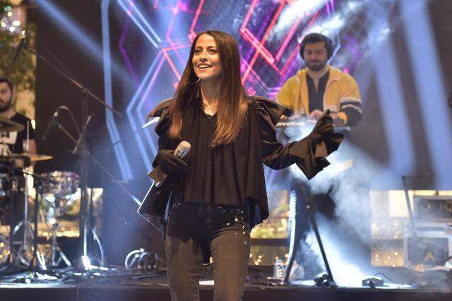 Derya Uluğ, Ebru Gündeş'in kendisine verdiği 'başarı sırrını' hayranlarıyla paylaştı
