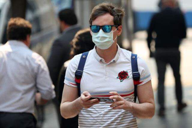 Uzmanlar 'büyük kumar' diye yorumladı! Vakaların tavan yaptığı İngiltere'de maske zorunluluğu kaldırılıyor