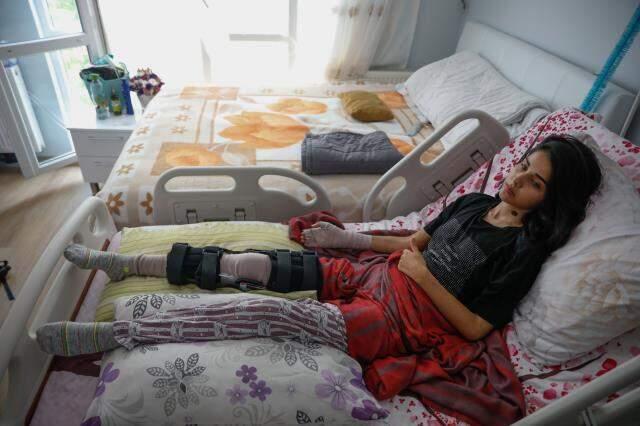 Son dakika haber! Adliyeye sedye ile gelen Sabiha Mutlu: Sürünerek de olsa gelecektim, davanın peşindeyim