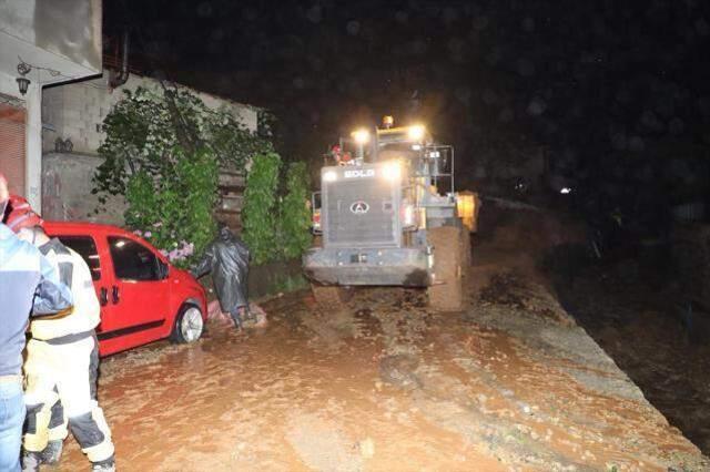 Sel ve heyelanın vurduğu Rize'den ilk görüntüler! Yıkım çok büyük