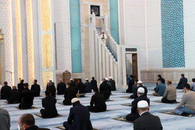 Bayram namazı saat kaçta? 2021 Kurban Bayram'ı namazı İstanbul, İzmir ve Ankara'da saat kaçta kılınacak?