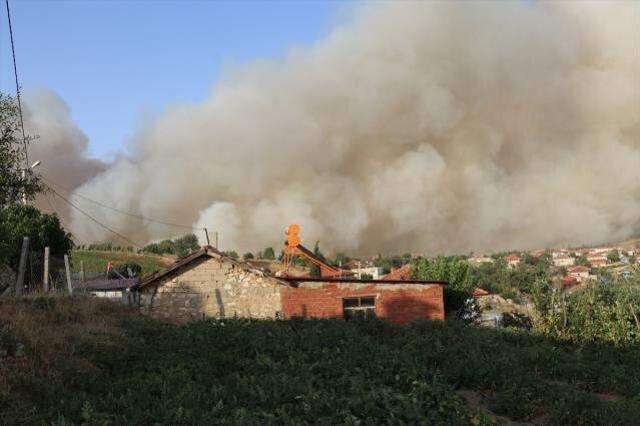 Antalya ve Muğla başta olmak üzere 5 ilimizde alevlerle mücadele devam ederken Hatay'da da yangın başladı